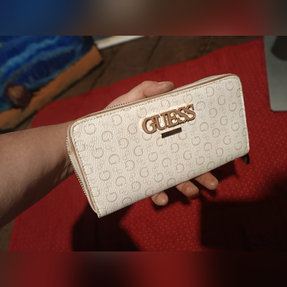 GUESS White Wallet